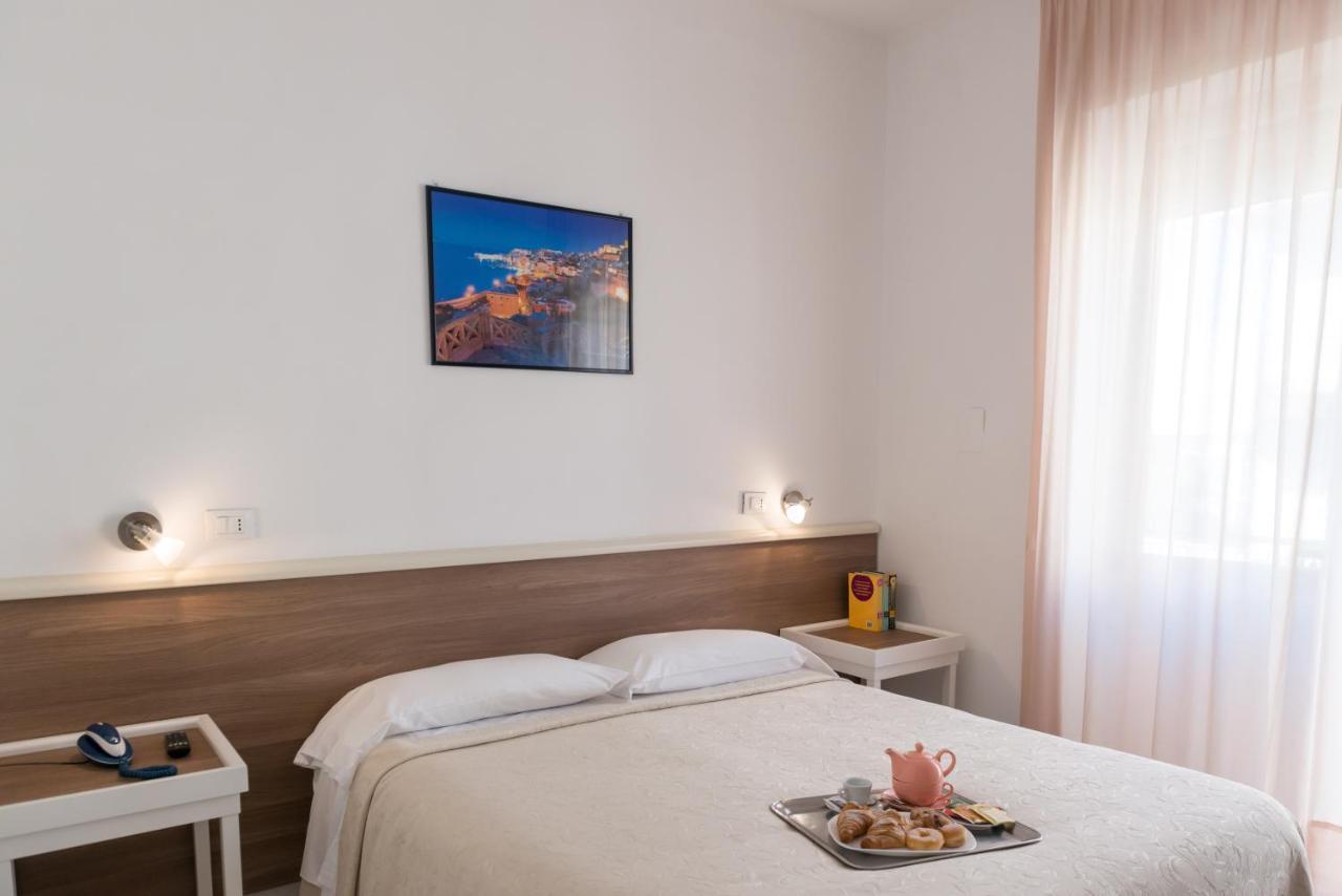 Hotel Viola Gaeta Esterno foto